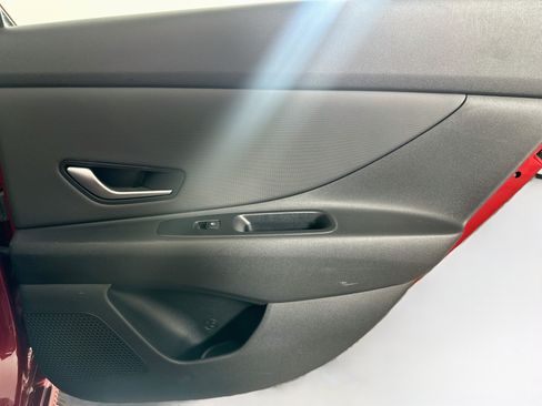 Used 2024 Hyundai Elantra Limited FWD image 30