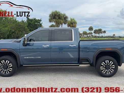 Used 2026 GMC Sierra 2500 Denali Ultimate AWD/4WD image 3
