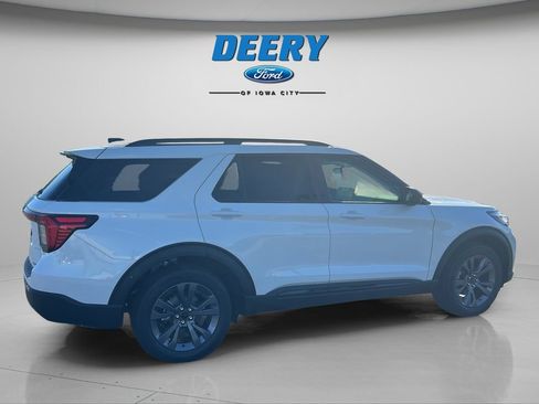 New 2026 Ford Explorer Active w/ Active Comfort Package AWD/4WD image 6