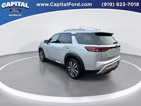 Used 2022 Nissan Pathfinder Platinum w/ Cargo Package image 6