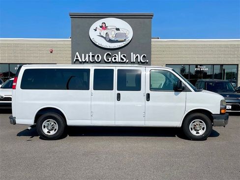 Used 2013 Chevrolet Express 3500 LT w/ LT Preferred Equipment Group image 8