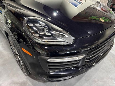 Used 2015 Porsche Cayenne Turbo image 33