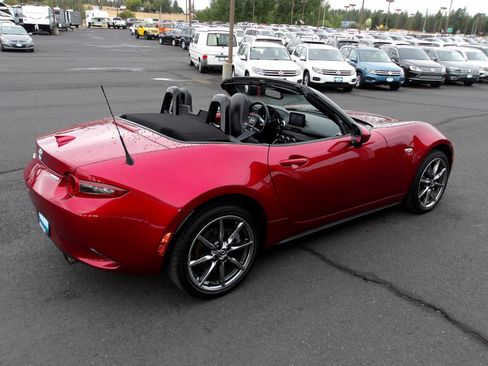Used 2022 MAZDA MX-5 Miata Grand Touring image 12