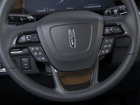 New 2022 Lincoln Navigator 4WD image 12