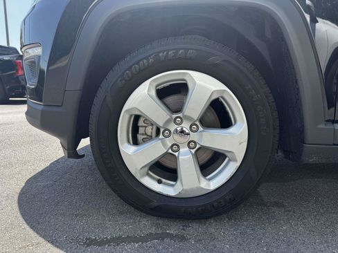 Used 2020 Jeep Compass Latitude w/ Popular Equipment Group AWD/4WD image 10