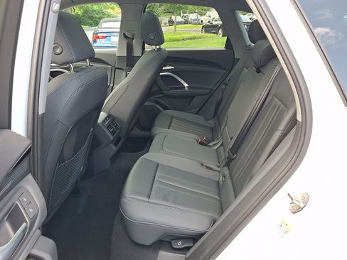 Used 2025 Audi Q5 Premium w/ Premium Plus AWD/4WD image 10