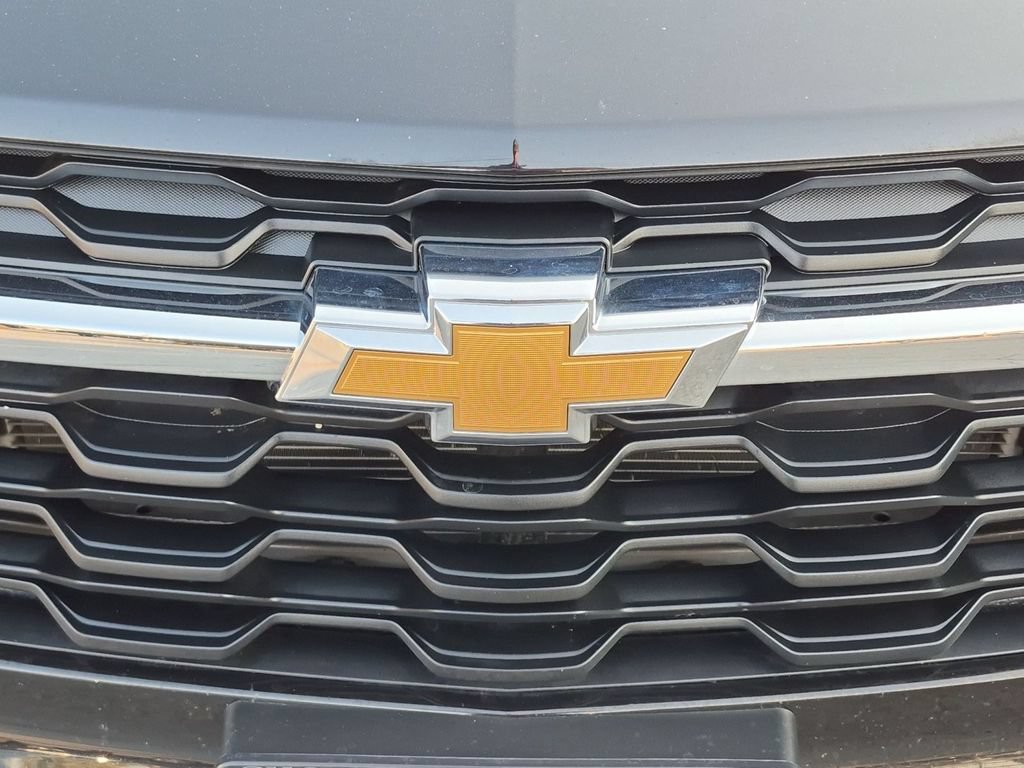 Used 2026 Chevrolet Trax LS FWD image 10