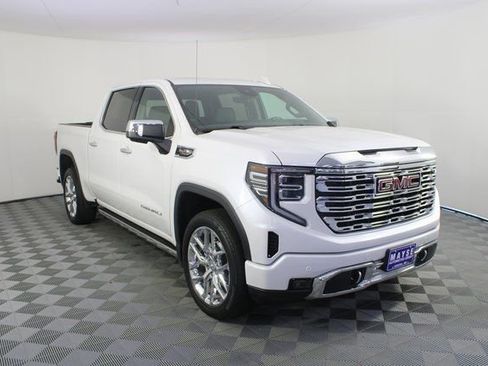 Used 2023 GMC Sierra 1500 Denali w/ Denali Reserve Package image 30