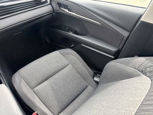 Used 2025 Toyota Camry LE AWD/4WD image 15
