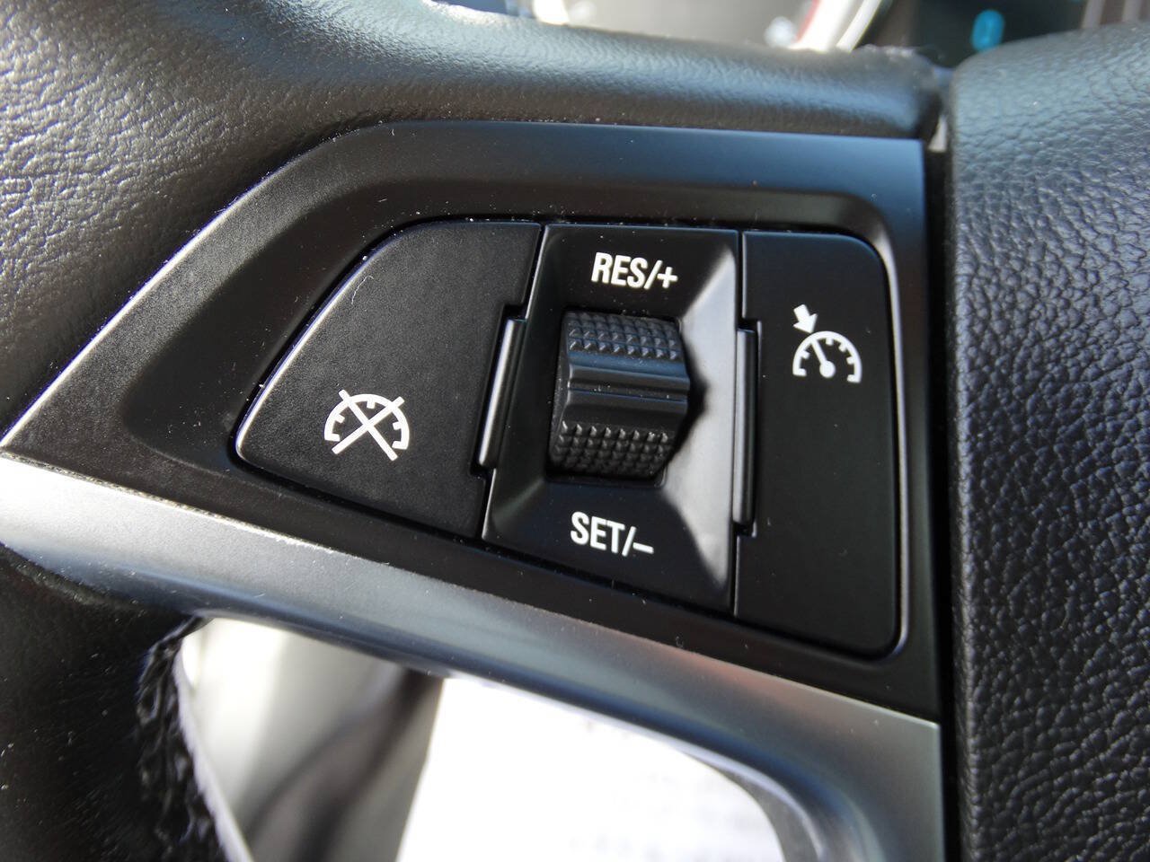 Used 2012 Buick Verano Leather FWD image 18