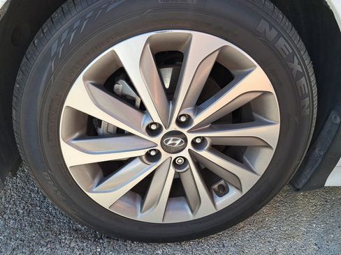 Used 2015 Hyundai Sonata Sport w/ Option Group 03 image 3