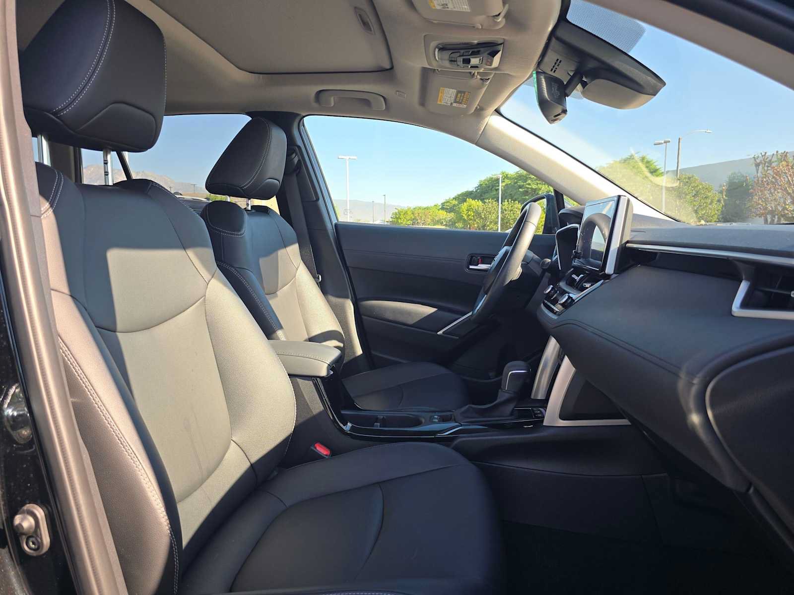 Certified 2025 Toyota Corolla Cross XLE w/ Convenience Package FWD image 10