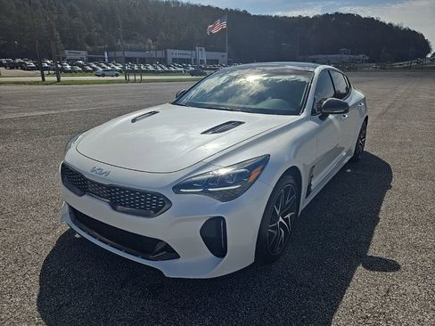 Used 2023 Kia Stinger GT-Line w/ Sun & Sound Package image 9