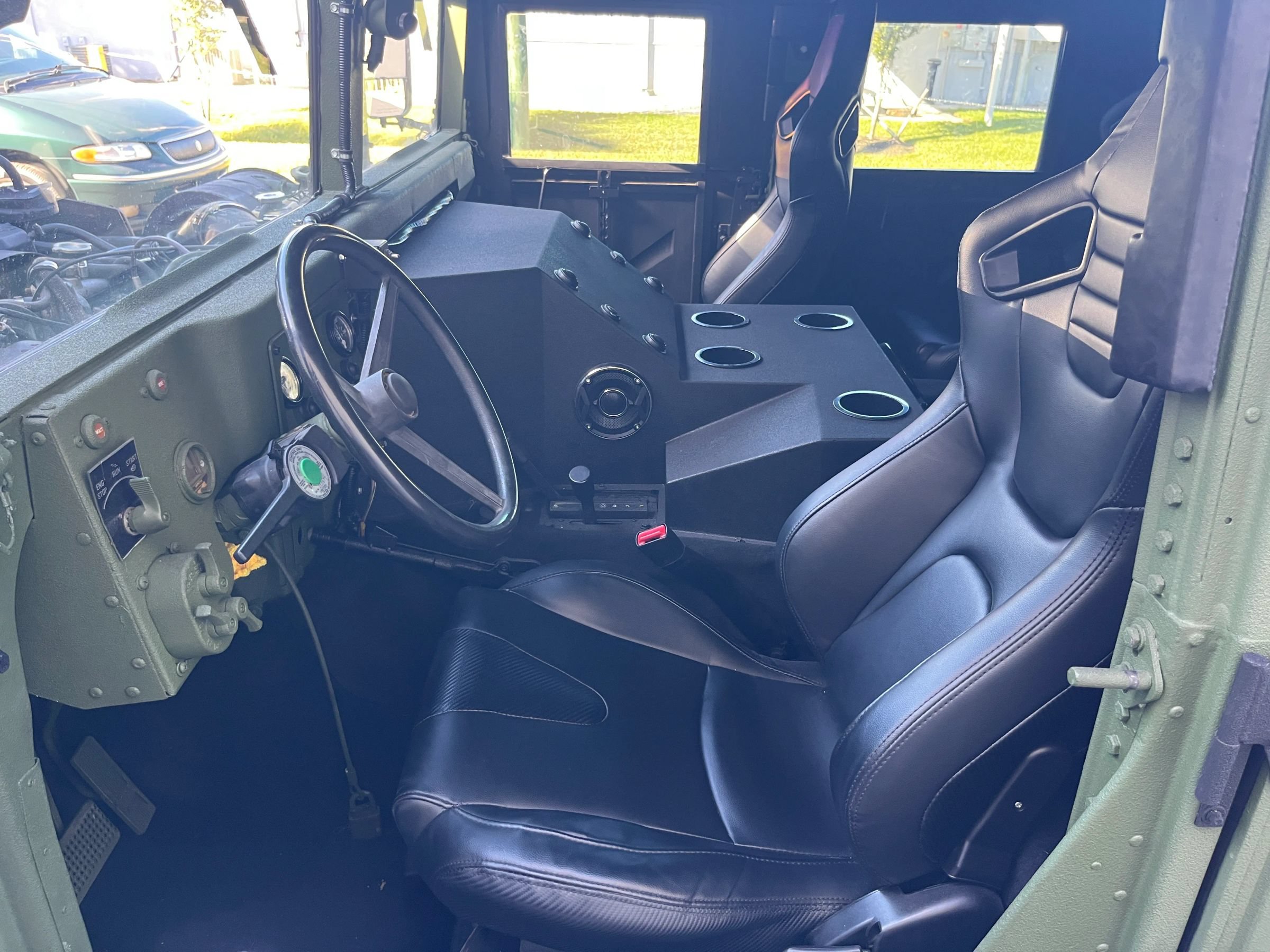 Used 1998 HUMMER H1 image 3