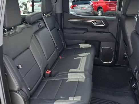 Used 2026 Chevrolet Silverado 1500 LT w/ Z71 Off-Road Package image 18