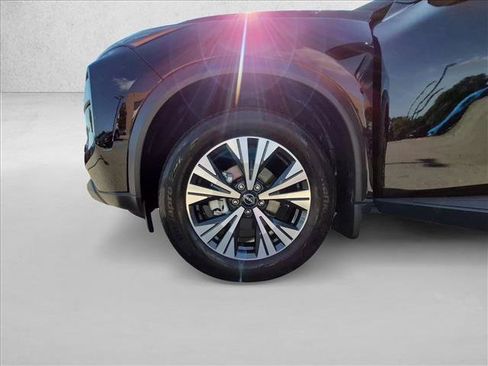 Used 2023 Nissan Rogue SV w/ SV Premium Package AWD/4WD image 25