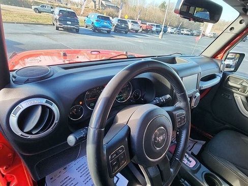 Used 2017 Jeep Wrangler Unlimited Sahara w/ Dual Top Group image 10