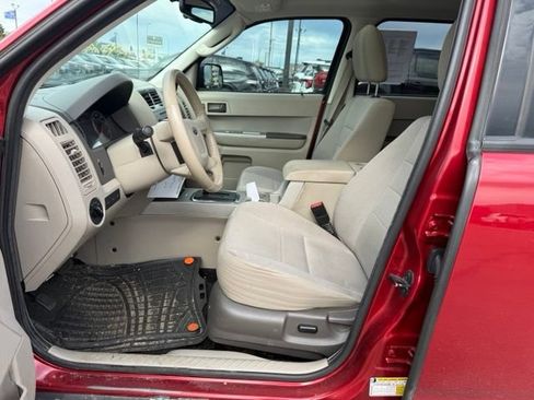 Used 2012 Ford Escape XLT AWD/4WD image 2