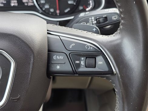 Used 2017 Audi Q7 3.0T Premium image 28