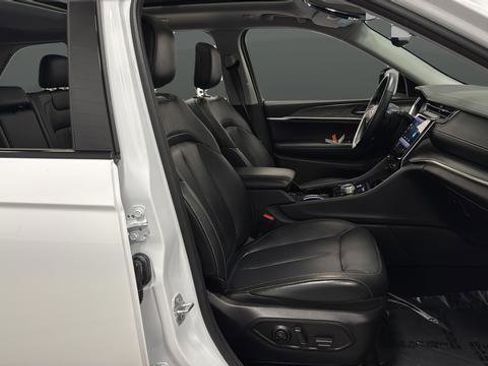 Used 2022 Jeep Grand Cherokee Limited AWD/4WD image 24