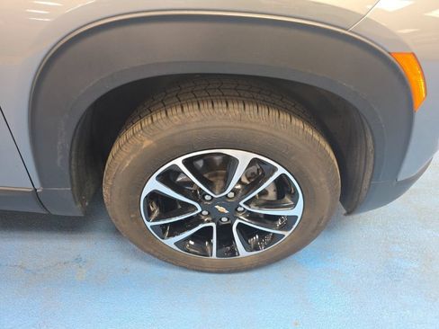 Certified 2025 Chevrolet TrailBlazer LT AWD/4WD image 4