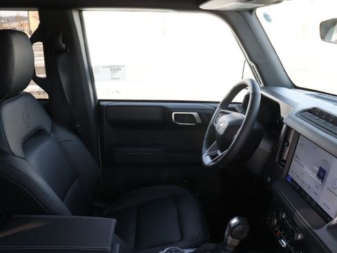 New 2025 Ford Bronco Badlands image 10