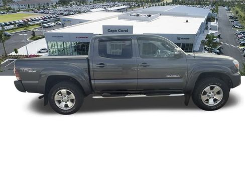 Used 2013 Toyota Tacoma 4x4 Double Cab image 3