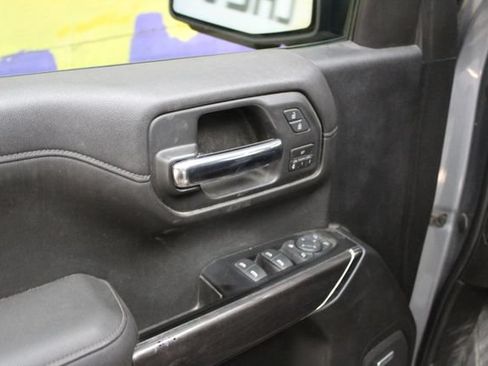 Used 2019 Chevrolet Silverado 1500 LTZ w/ LTZ Convenience Package AWD/4WD image 13
