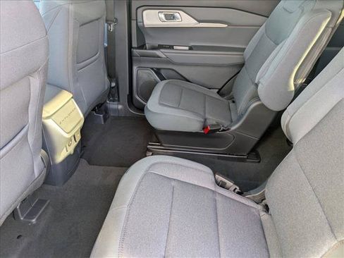 New 2026 Ford Explorer Active RWD image 15