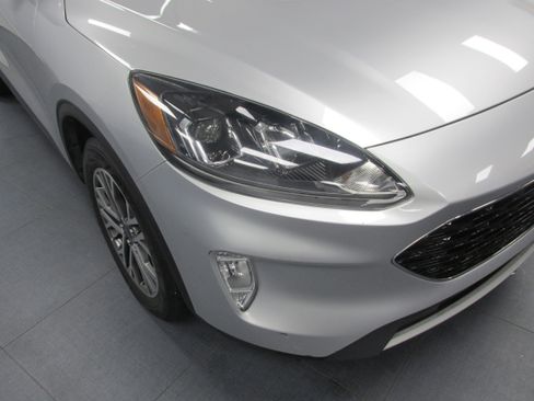 Used 2020 Ford Escape SEL image 10