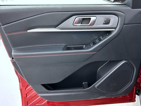 New 2026 Ford Explorer ST-Line w/ ST-Line Street Pack image 9