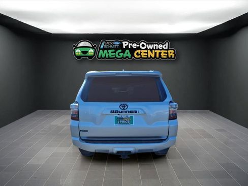 Used 2023 Toyota 4Runner SR5 Premium image 23