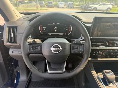 New 2026 Nissan Pathfinder Platinum AWD/4WD image 18