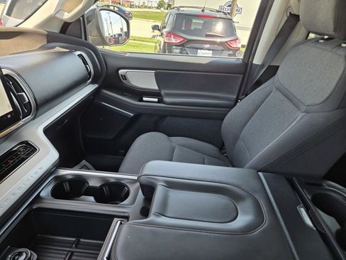 Certified 2025 Ford Expedition Active AWD/4WD image 16