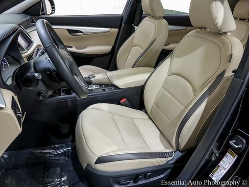 Used 2019 INFINITI QX50 Essential w/ Premium Heat Package image 9