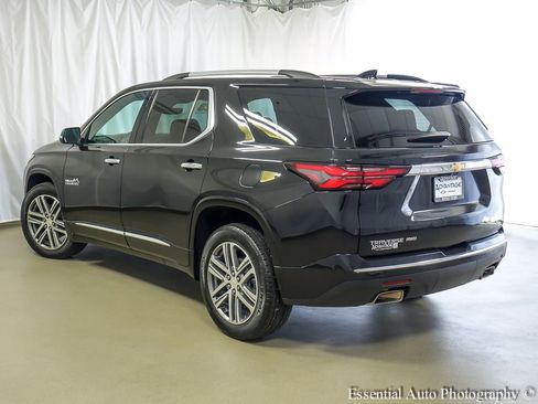 Used 2023 Chevrolet Traverse High Country AWD/4WD image 8