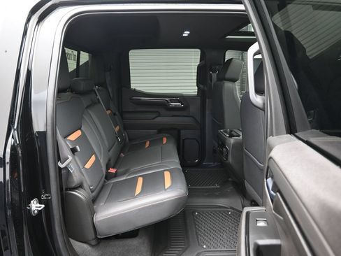 Used 2023 GMC Sierra 1500 AT4 w/ Technology Package AWD/4WD image 12