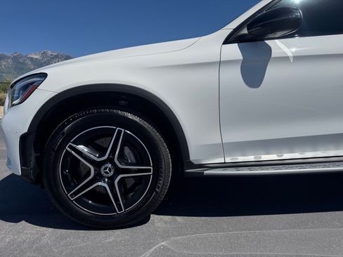 Used 2022 Mercedes-Benz GLC 300 4MATIC image 32