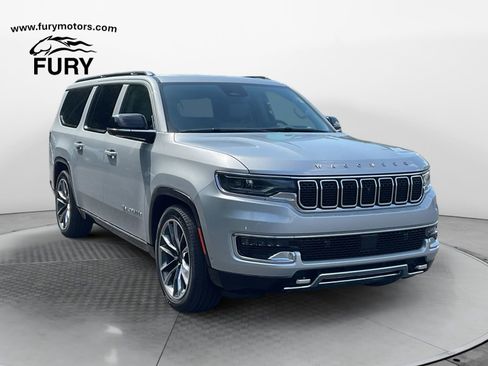 Used 2024 Jeep Wagoneer L Series III w/ Premium Group I AWD/4WD image 1