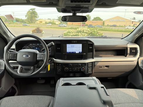 Used 2025 Ford F250 XL w/ STX Appearance Package AWD/4WD image 15