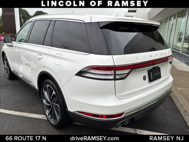 Used 2024 Lincoln Aviator Reserve w/ Equipment Group 201A AWD/4WD image 3