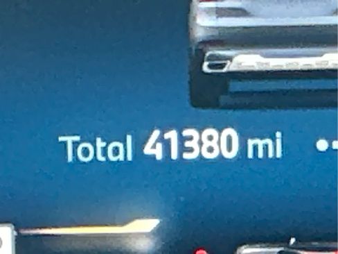 Used 2024 BMW X5 xDrive40i w/ Premium Package image 9