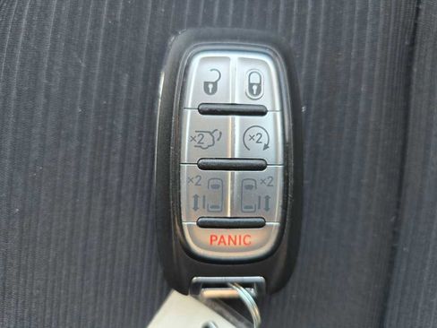 Used 2023 Chrysler Voyager LX image 22