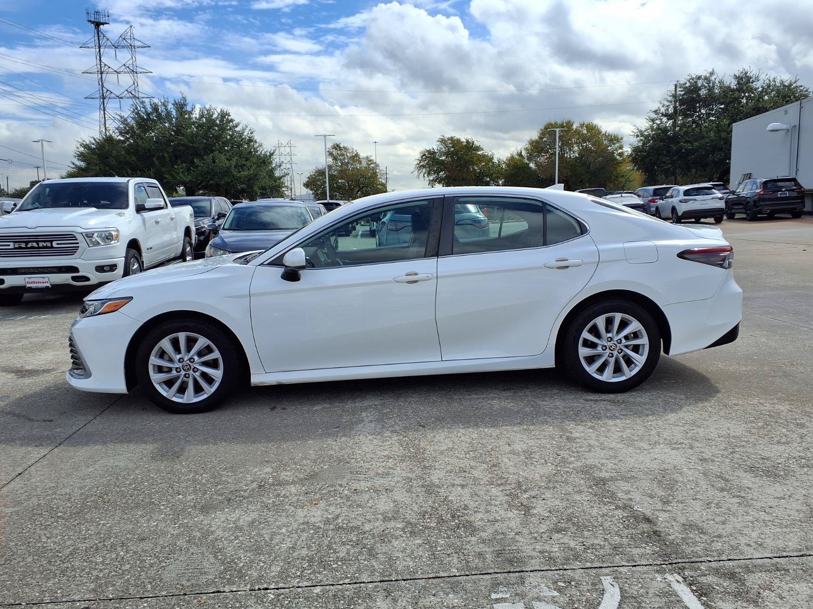Used 2022 Toyota Camry LE FWD image 21