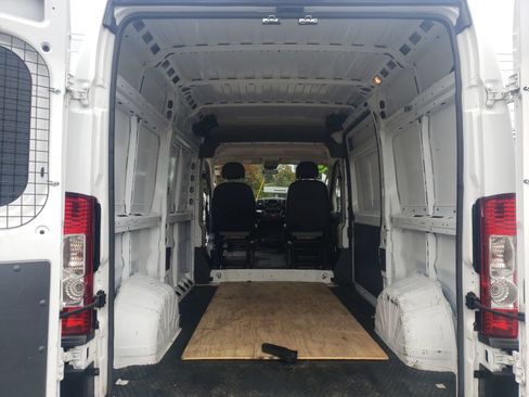 Used 2019 RAM ProMaster 2500 FWD image 4