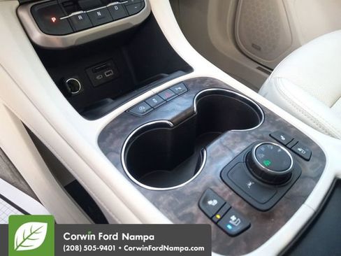 Used 2021 GMC Acadia Denali w/ Denali Ultimate Package image 17