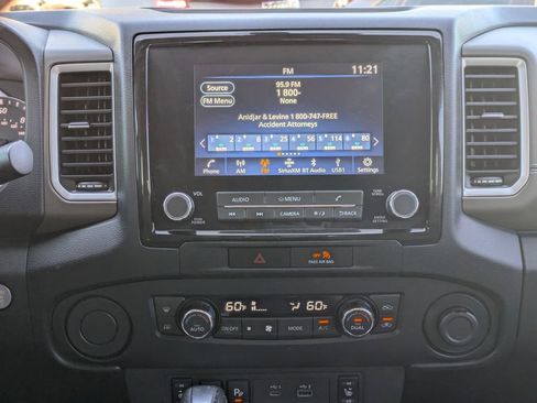 Used 2022 Nissan Frontier SV image 17