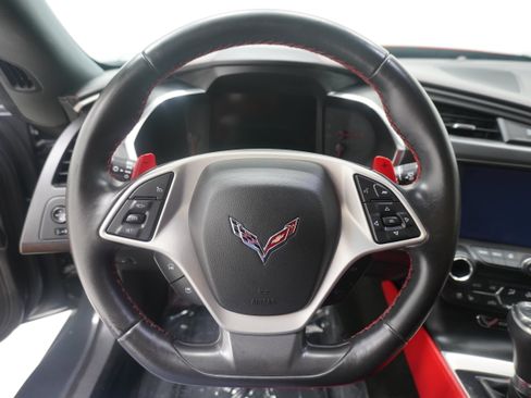 Used 2017 Chevrolet Corvette Stingray Coupe RWD image 16