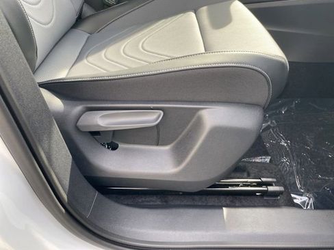 New 2026 Volkswagen Tiguan SE image 48