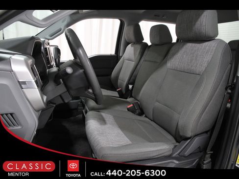 Used 2023 Ford F150 XLT image 5